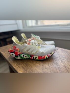 Adidas Marimekko x UltraBoost 22 'Poppy' size 7.5